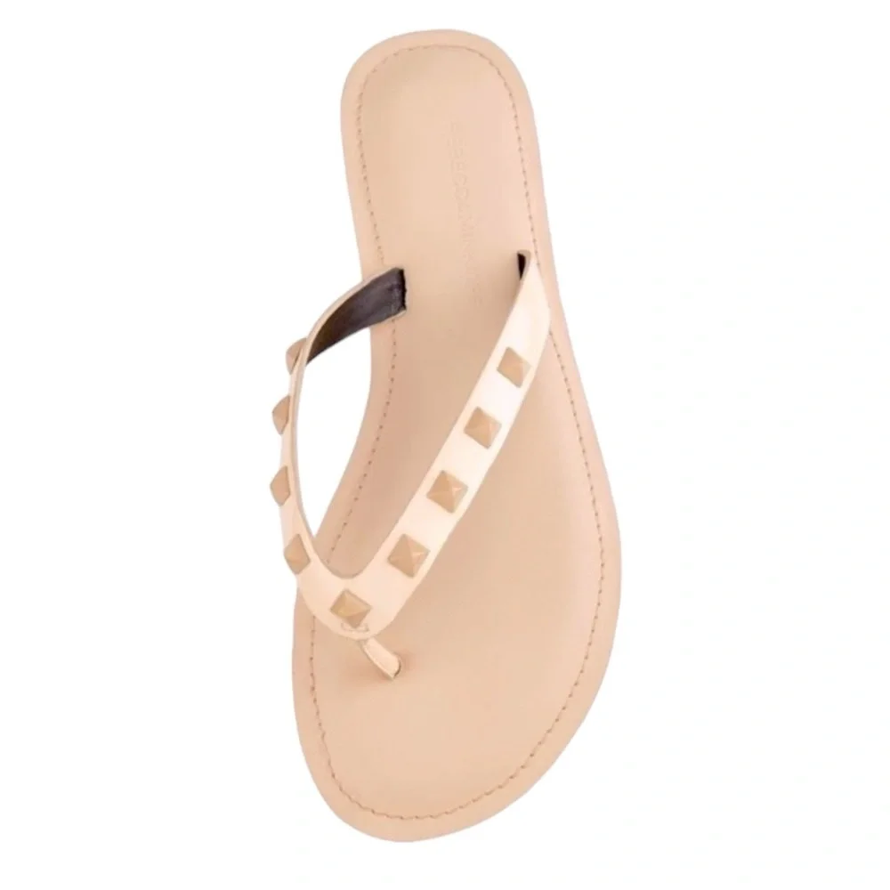 REBECCA MINKOFF Fiona Leather Nude Studded Flip Flops Thong Sandals Tan Shoes
